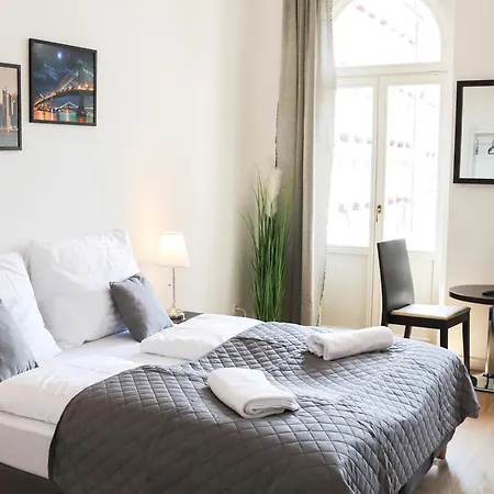 Rose And Lejlighedshotel 3*