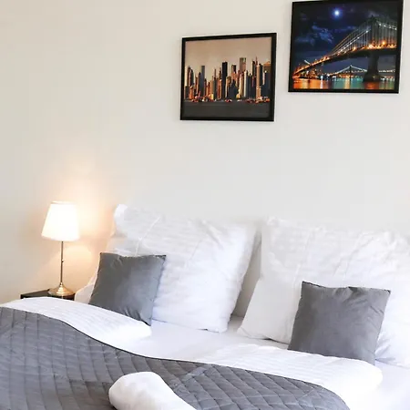 Hotel apartamentowy Rose And Praga